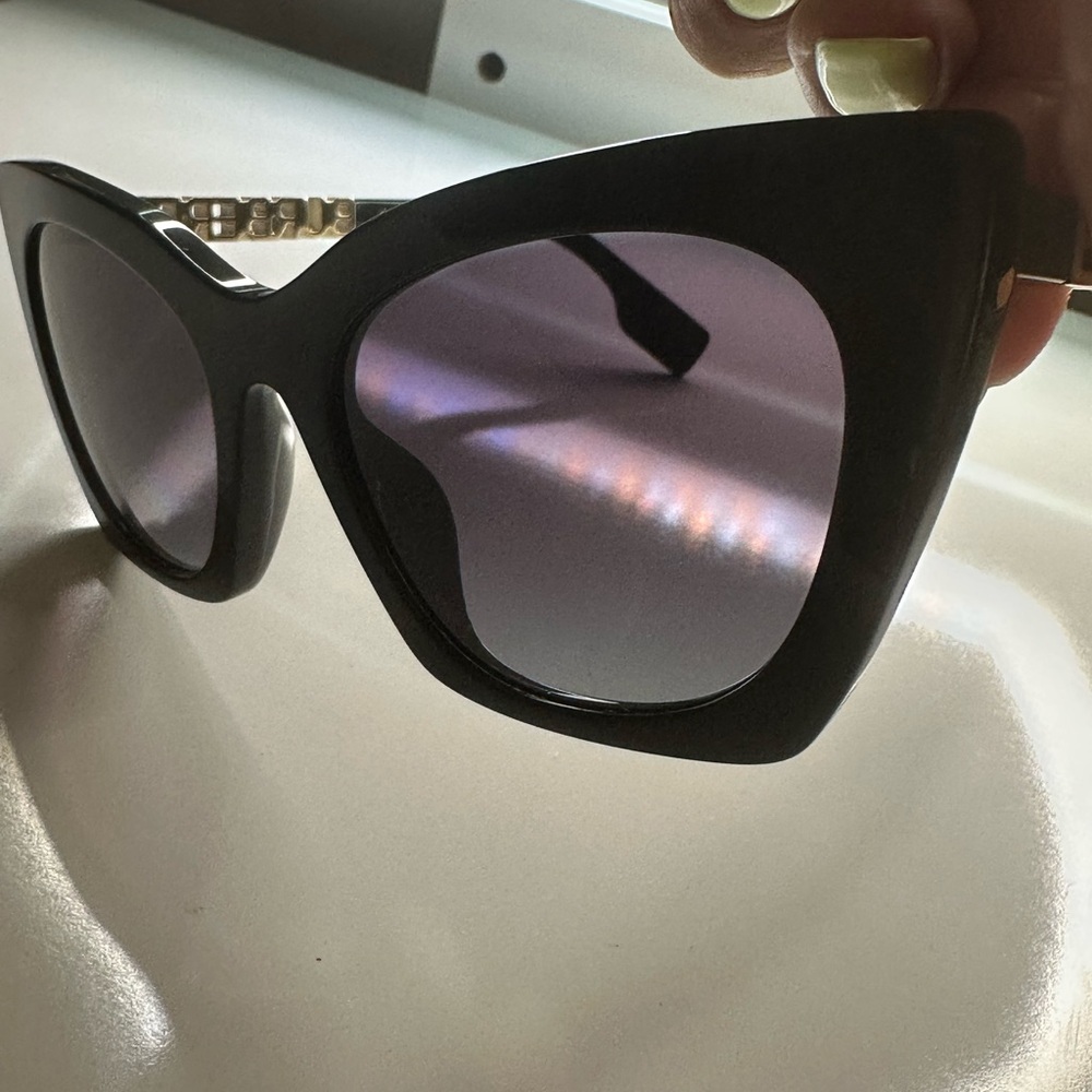 Burberry 52mm Cat Eye Sunglasses *Authentic* - Picture 7 of 15